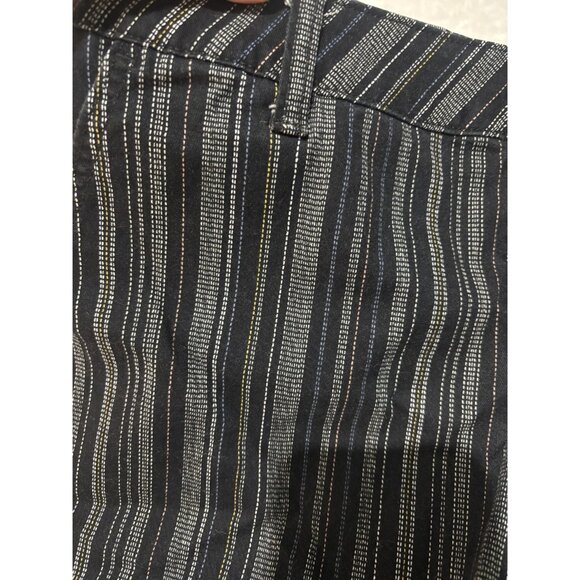 A.N.A Womens Pinstriped Black Shorts Size 6 Mid-Rise Twill With Pockets Cotton/S - Picture 8 of 8